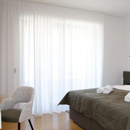 Pinna Villa *